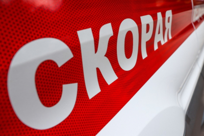 Mercedes с водителем и пассажиром рухнул с моста в Москве