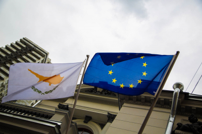 Власти Кипра продолжают считать Баумгертнера живым