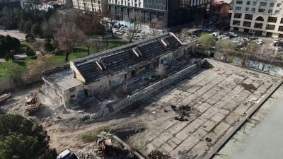 Начались демонтажные работы бассейна во Дворце спорта им. Кожомкула