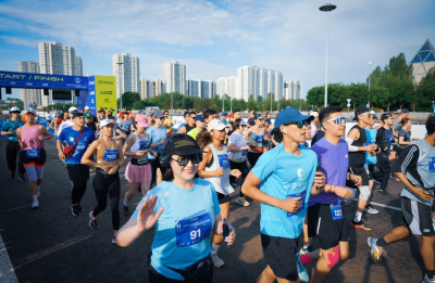 HUAWEI приняла участие в Astana Half Marathon 2025 и вручила победителям новейшие смарт-часы