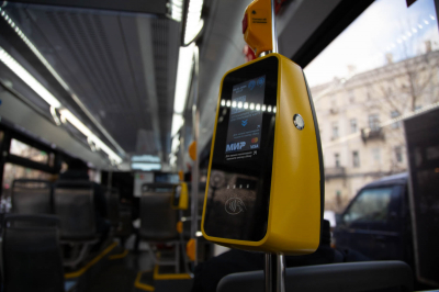 В подмосковных автобусах зафиксировали сбои при оплате банковскими картами