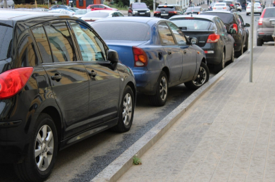 Парковку на газонах в Казани вычислят по цифровой карте