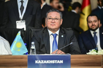 Глава МИД РК выступил на фоне конфликта в Газе и Иране