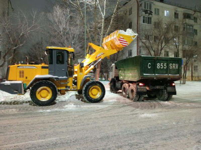 Свыше 1,2 тыс. единиц спецтехники убирают снег в Астане ночью