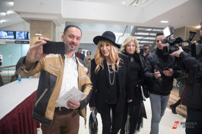 Четверть миллиона долларов для Пугачевой: продюсер заявил об угрозах в свой адрес