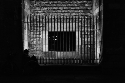 Daily Mail: Заключенный завел роман с медсестрой и сбежал с помощью женщины