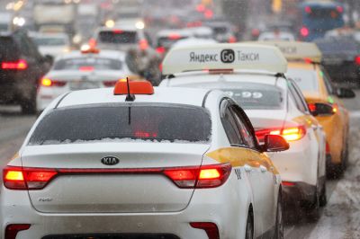 Автоэксперт объяснил, что будет с ценами на такси после улучшения погоды