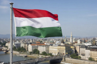 &laquo;Хромая утка&raquo; не помогла: почему венгры отвернулись от Орбана после визита Вэнса