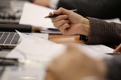 Сенатор Макежанов: «Ежегодно растут расходы на обслуживание правительственного долга»