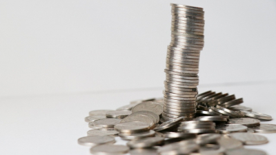 Доходы и расходы населения Казахстана продолжают сокращаться