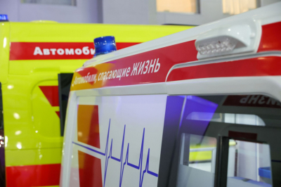 Водитель Lada после лобового столкновения отправил в кому трех человек