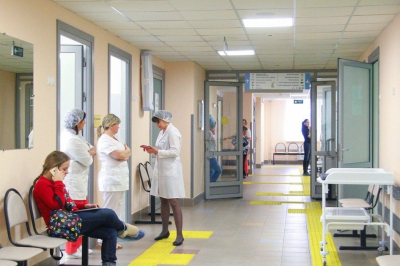 Более 100 человек эвакуировали из поликлиники в Петрозаводске