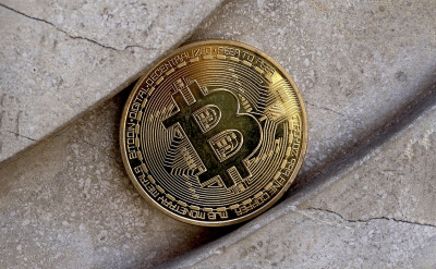 Курс BTC растёт на фоне ожиданий от ФРС и новостей из США