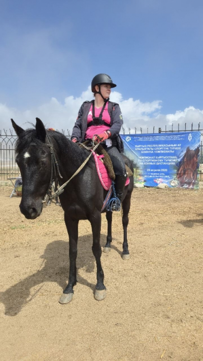 В Чолпон-Ате прошел первый чемпионат Кыргызстана по конному туризму