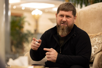 Кадыров призвал развивать театры в России