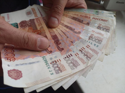 ЦБ: спрос на наличные средства в России растет