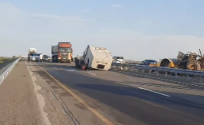 Водитель эвакуатора погиб в ДТП на трассе в Карагандинской области