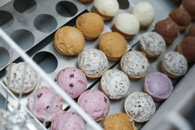 Врач ответил, можно ли закаливаться мороженым