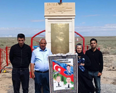 Под Актау установлен памятник жертвам авиакатастрофы