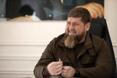 Комик Шелков из Comedy Club сообщил, что у Кадырова все в порядке с юмором