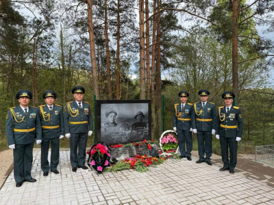 В Псковской области почтили память казахстанских героев войны